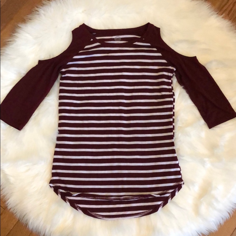 Cute Cold Shoulder 3/4 Sleeve Tee
